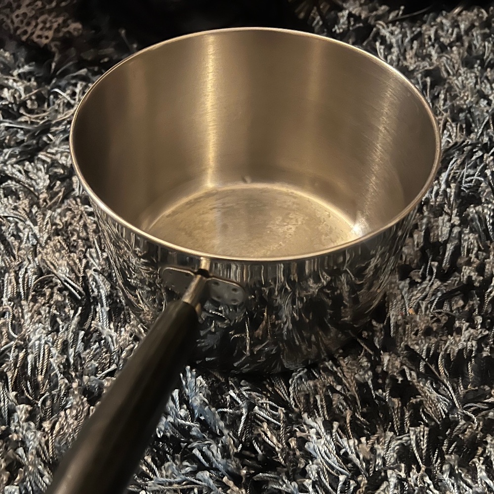 “Retro Kitchen Essential: 3 Qt. Revere Ware Vintage Pot – Collectible & Function